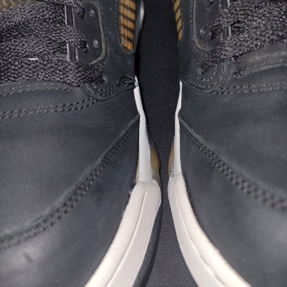 Jordan 5 Retro Oreo Sneakers - Picture 8 of 8